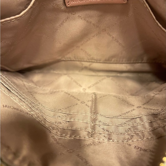 Michael Kors Vanilla Multi XL Zip Clutch Floral - Picture 5 of 5